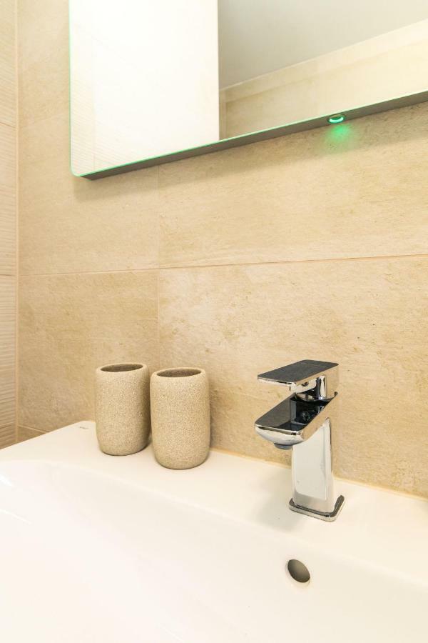 Newly Renovated, Full Equipped And Quiet Apartment เตอร์นาวา ภายนอก รูปภาพ